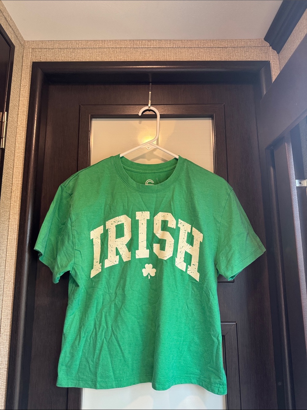 Social Culture Irish Graphic T-Shirt Green Size M NWT Shamrock